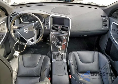 2015 Volvo Xc60 T6 R-Design Platinum z USA, uszkodzony, nr VIN YV4902RS3F2716313